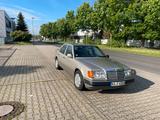Mercedes-Benz Mercedes W124 400E - Mercedes-Benz 400 aus 1993