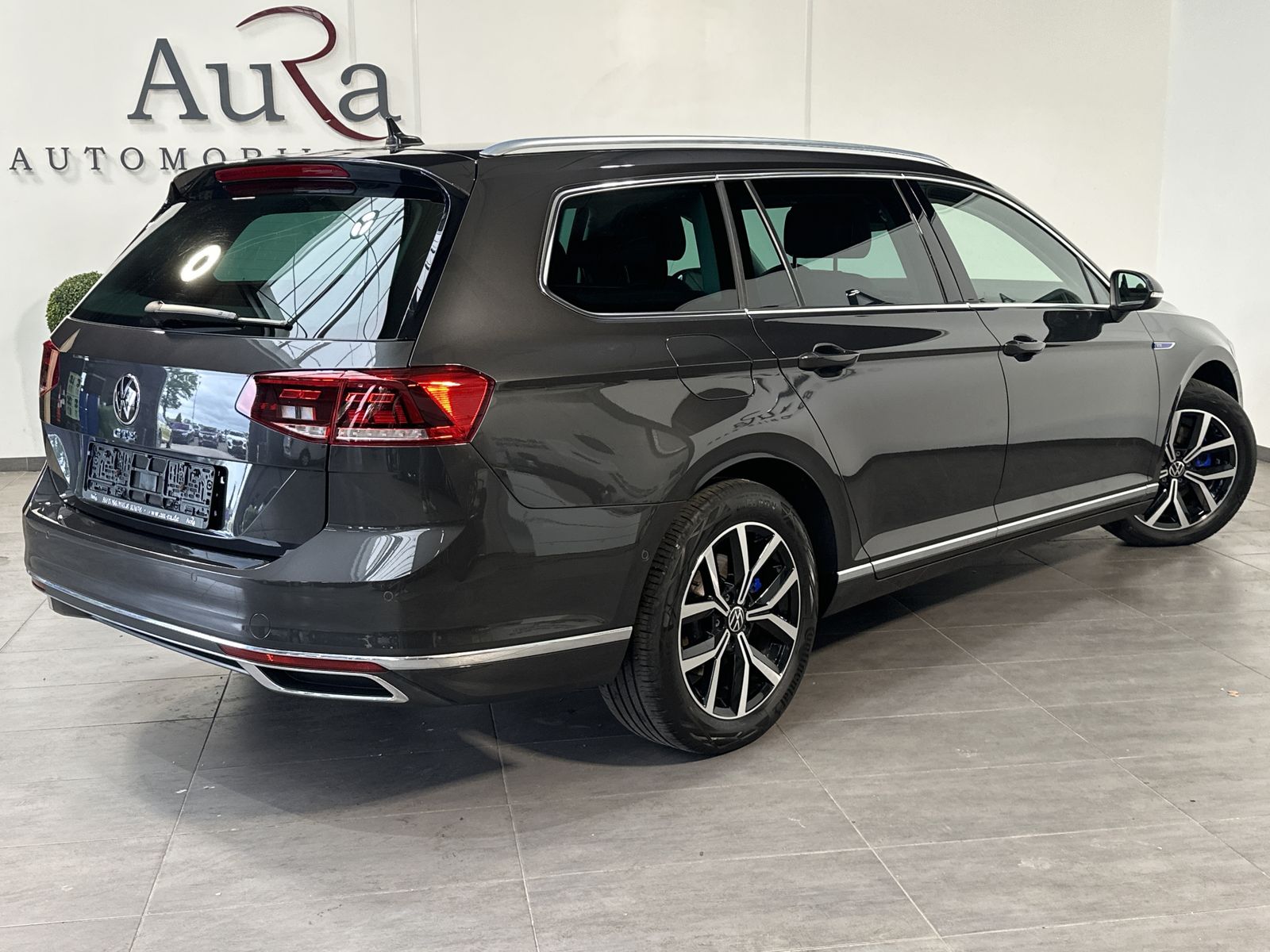 Fahrzeugabbildung Volkswagen Passat Variant GTE+NAV+LED+ACC+PANO+HUD+VCOCKPIT
