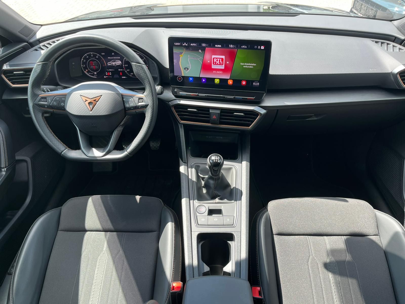 Fahrzeugabbildung CUPRA Leon 1.5 TSI LED*NAVI*APP*SHZ*KAMERA*ACC*MEMORY