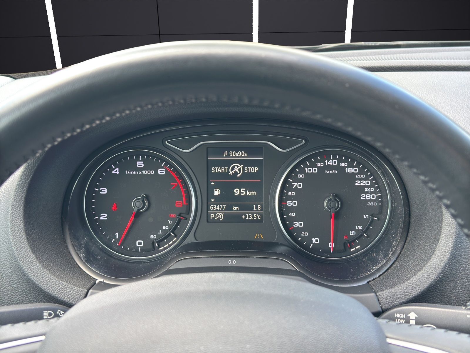 Fahrzeugabbildung Audi A3 Sportback Ambiente TSI DSG AHK XENON NAVI