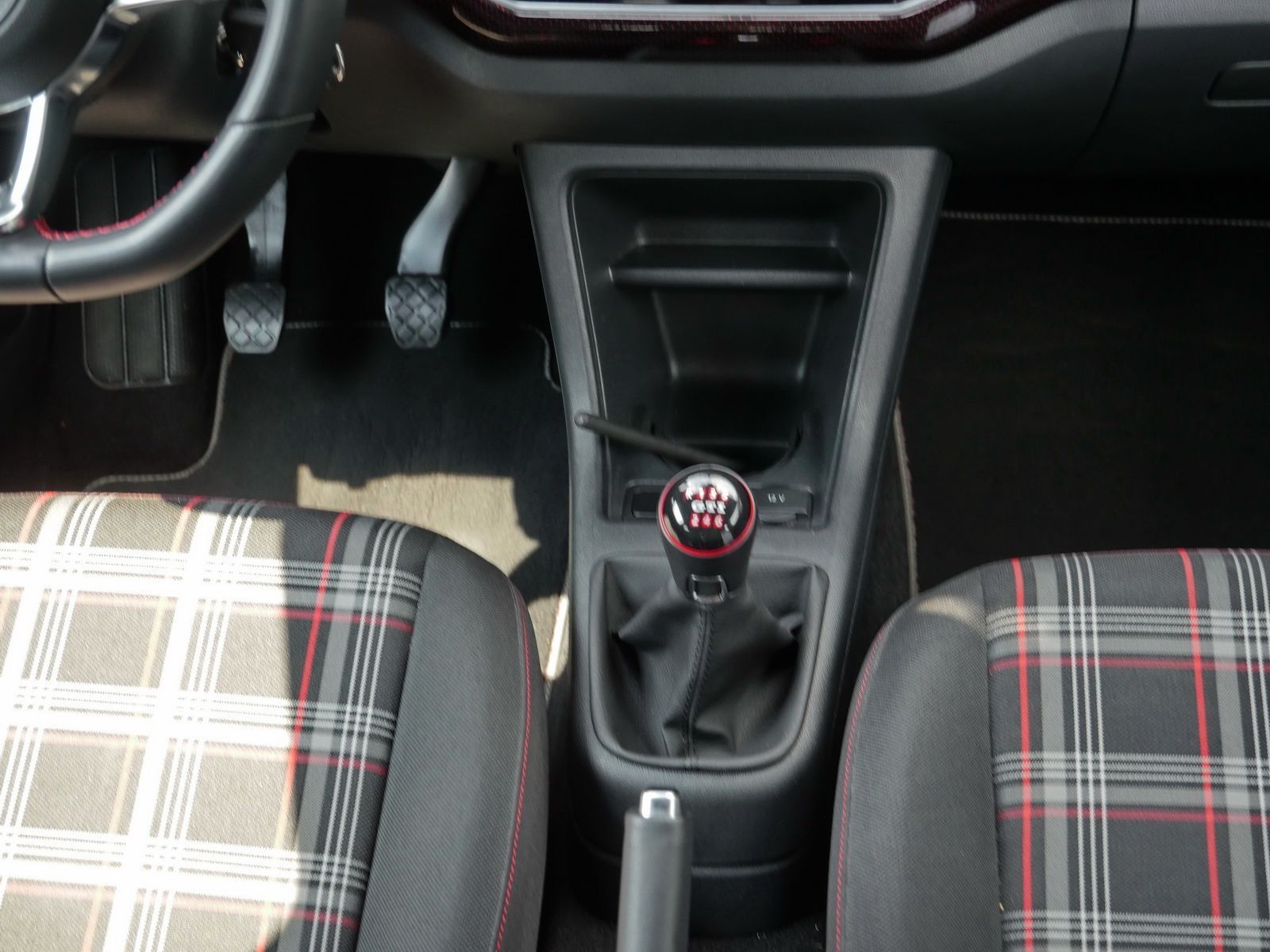 Volkswagen up! - Bild 7
