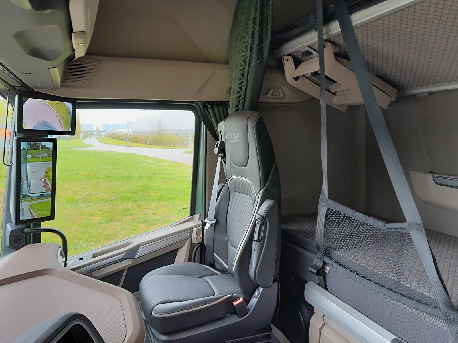 Fahrzeugabbildung DAF FT XG+ 530 EMERALD EDITION