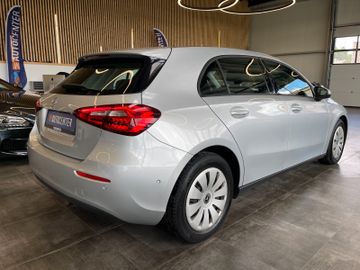 Mercedes-Benz A 200 A -Klasse *NAVI*PDC*SPURASSIST*TEMPOMAT*