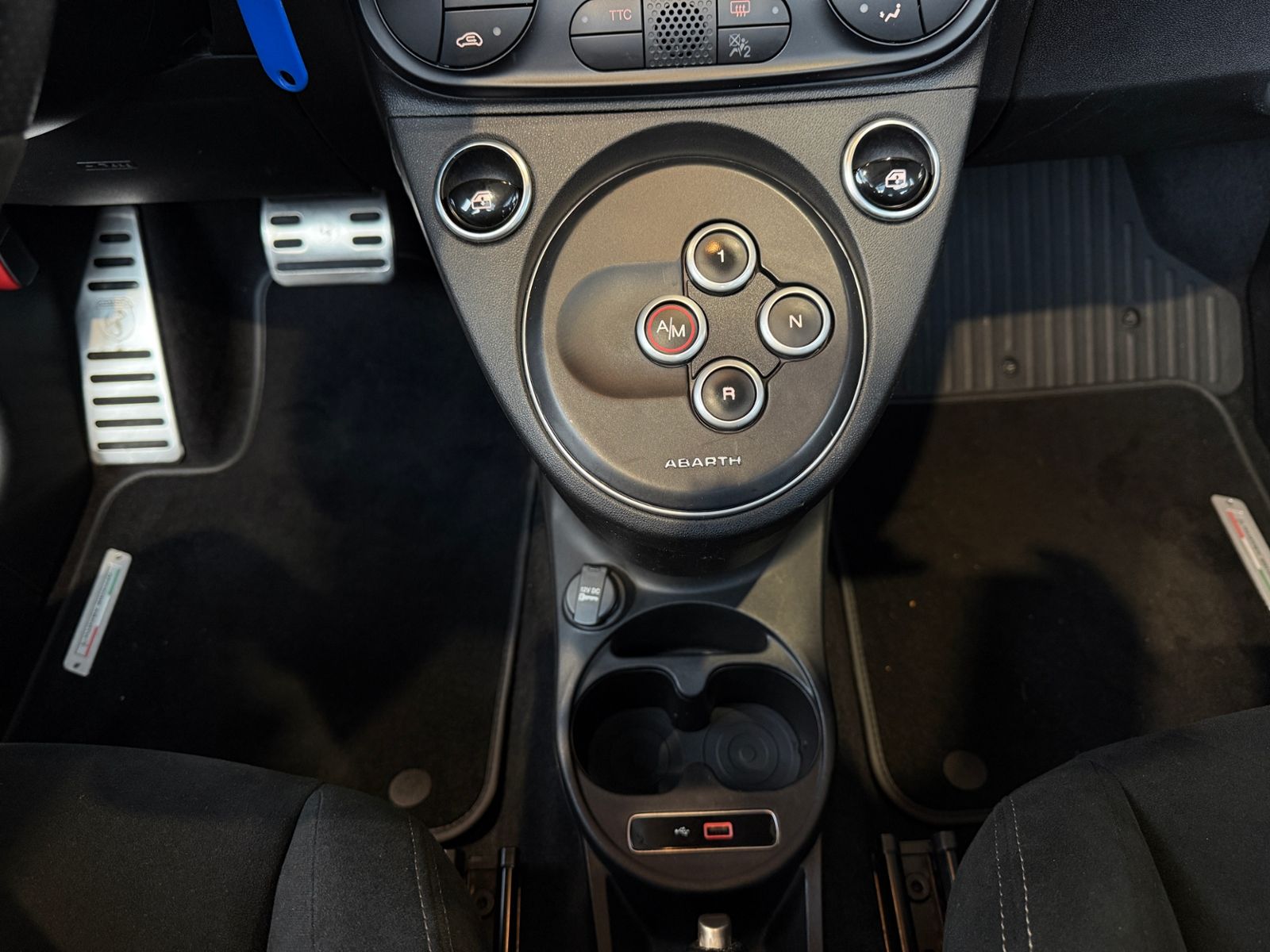 Fahrzeugabbildung Abarth 595C  Competizione CARPLAY BEATS XENON