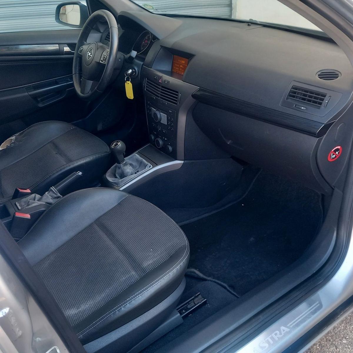 Opel Astra 2005 — photo 8