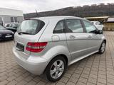 Mercedes-Benz B 160 1-Hand/8xBereift/Klima/Top Gepflegt - Mercedes-Benz B 160 mit Benzin-Antrieb: Limousine, Schaltgetriebe