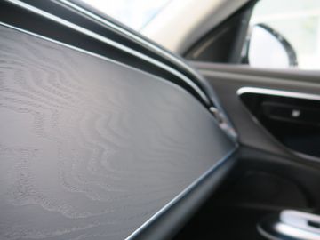 Mercedes E 220 - 12