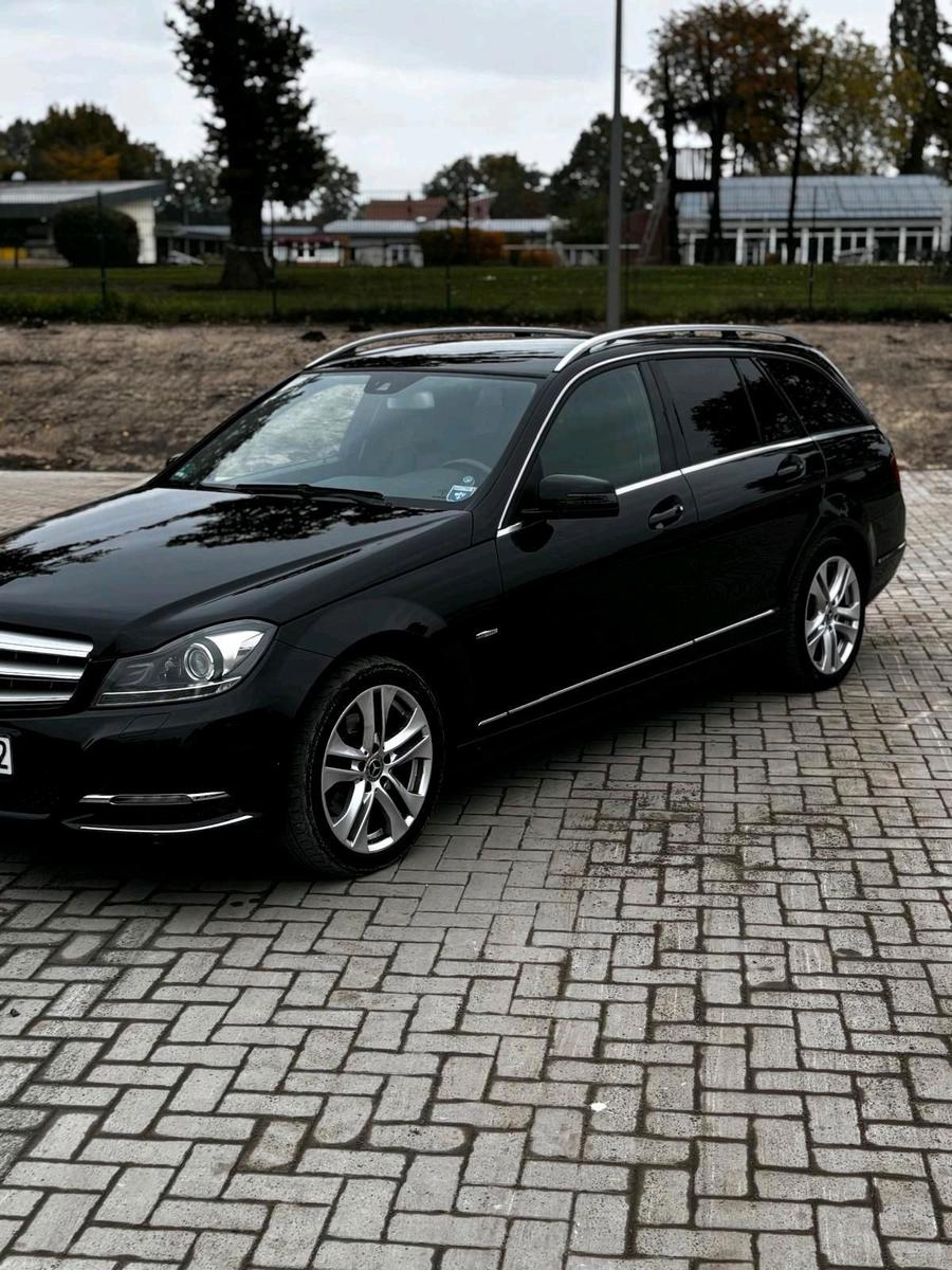 Mercedes-Benz C 220