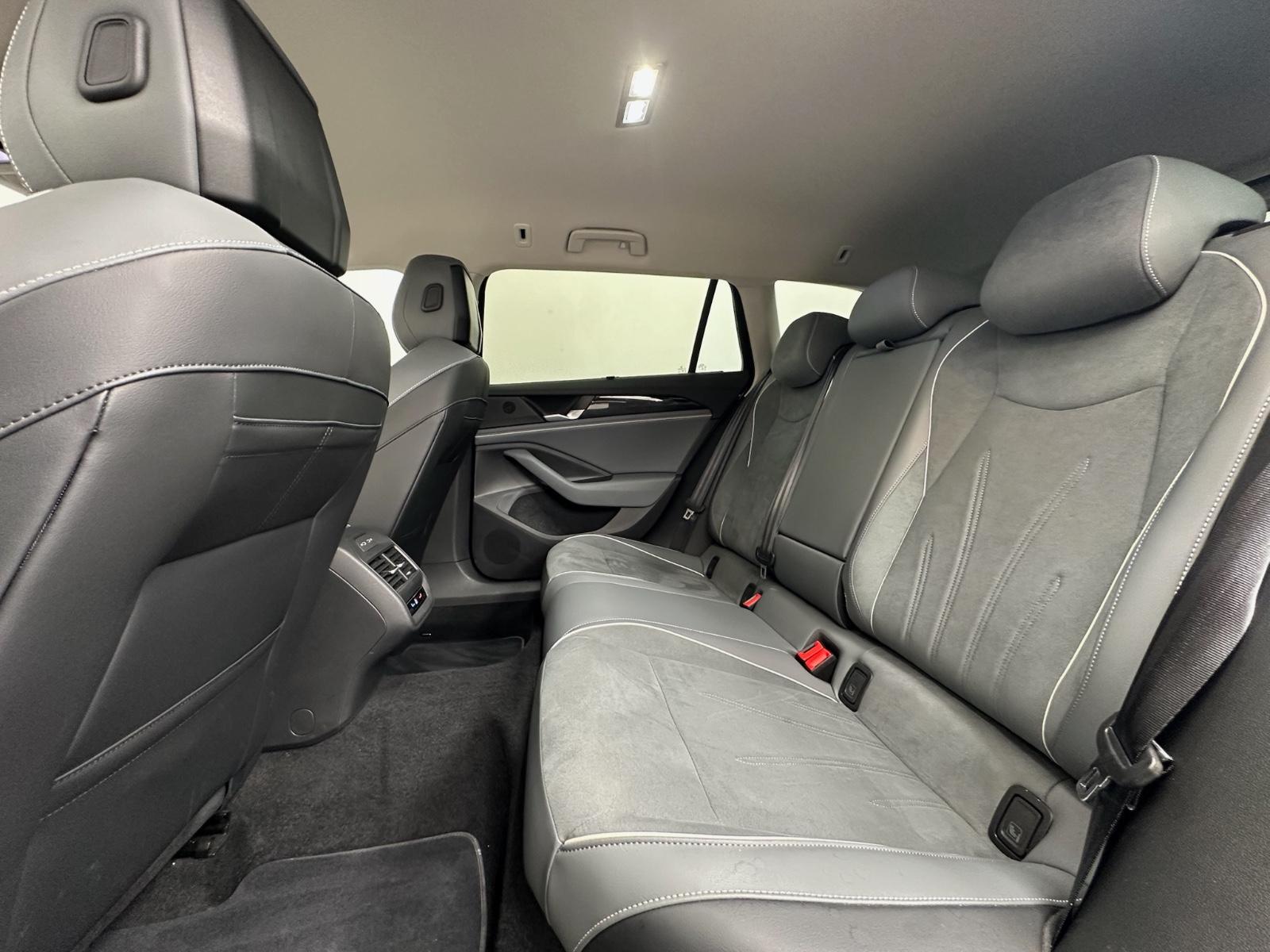 Volkswagen Passat Variant 1.5 eTSI 110 kW Business#AHK#Navi