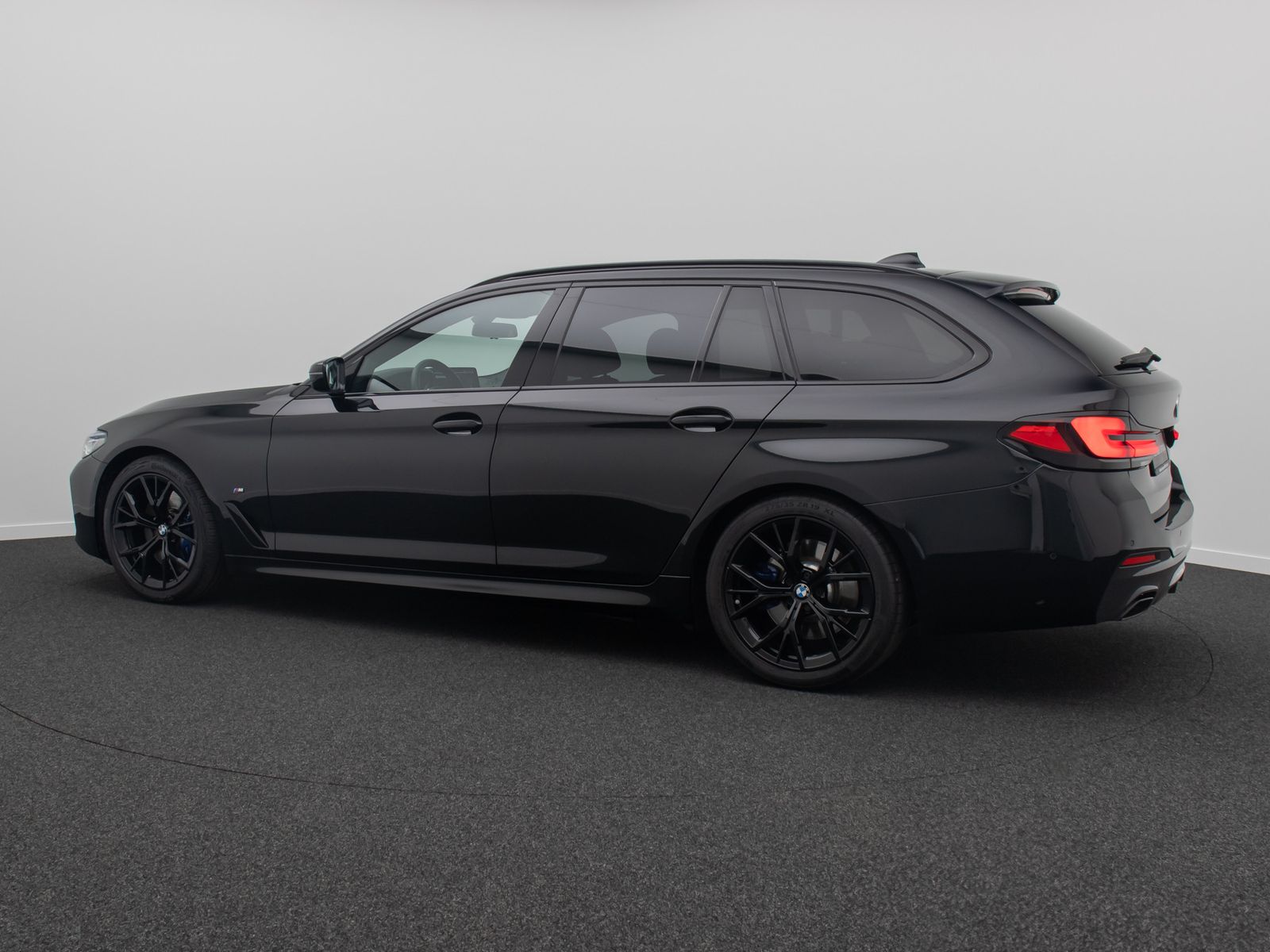 Fahrzeugabbildung BMW 540d xD M Sport DAB HUD HiFi Laser AHK Panorama