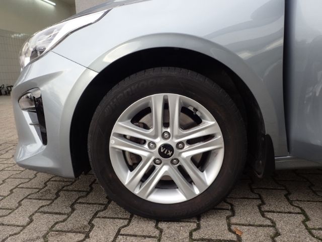 Fahrzeugabbildung Kia Ceed_sw 1.0 Edition 7 AHK R-Cam LHZ&SHZ Apple Ca