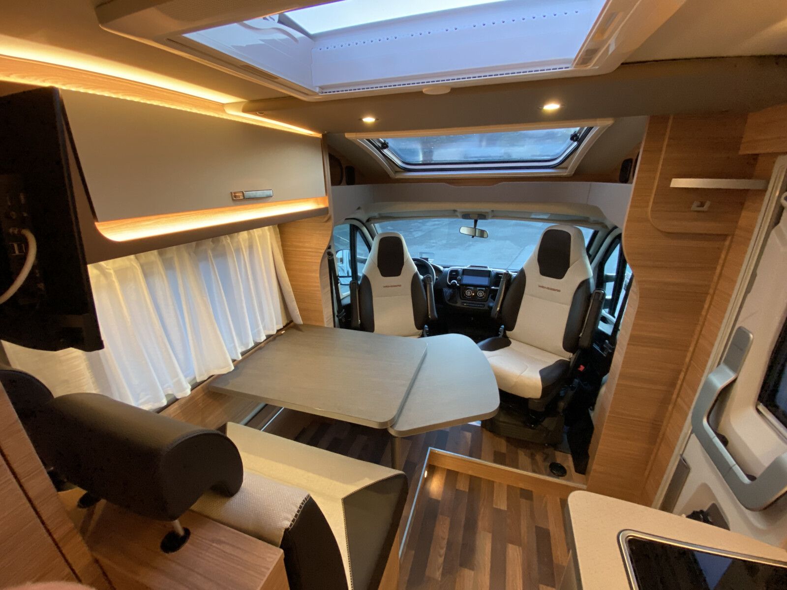 Fahrzeugabbildung Weinsberg CaraCompact EDITION PEPPER 600 MF Automatik