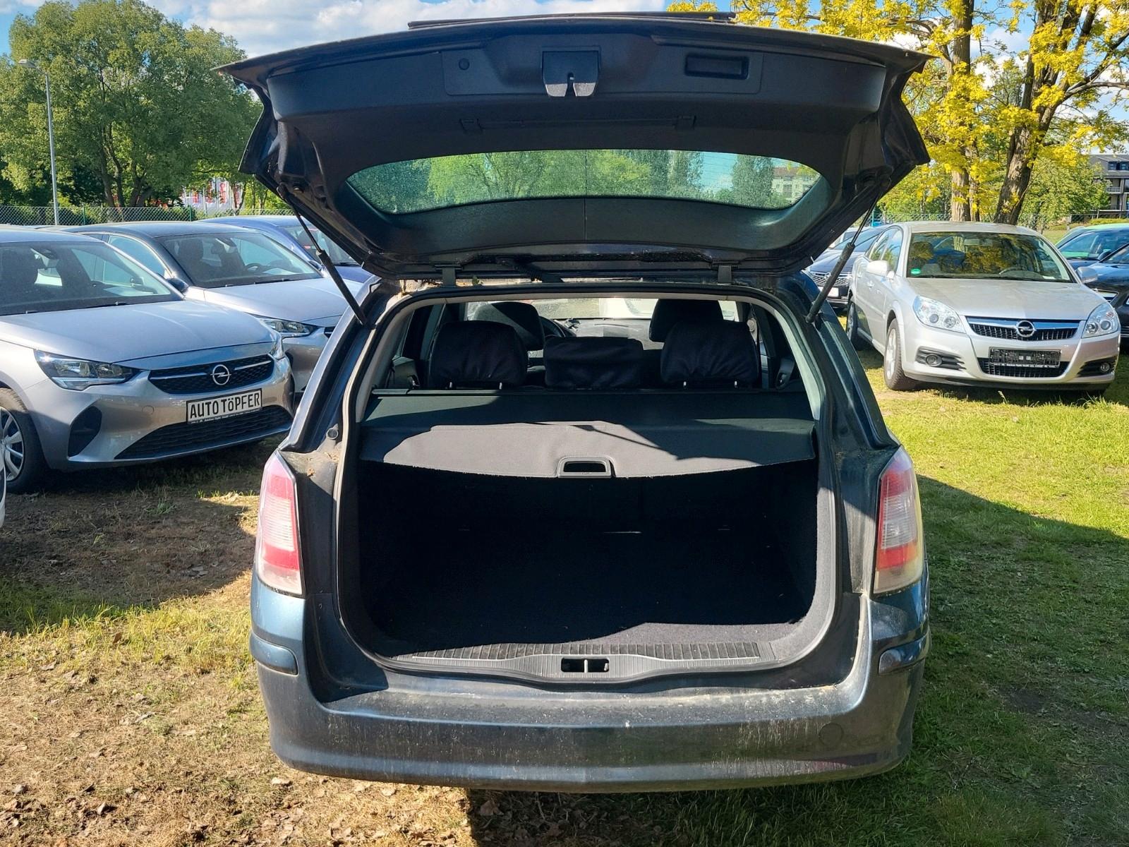 Opel Astra 2008 — photo 18