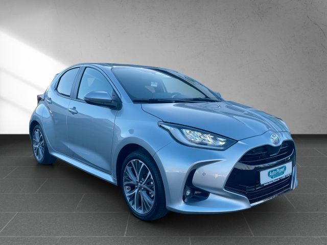 Toyota Yaris 1.5 Style *2xPDC*ACC*CAM*DAB*LED*NAV*SHZ*
