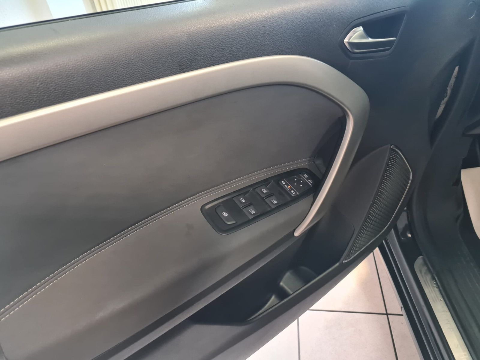 Fahrzeugabbildung Mercedes-Benz T 180 / Citan / AHK / LED / KAMERA / 1. HAND