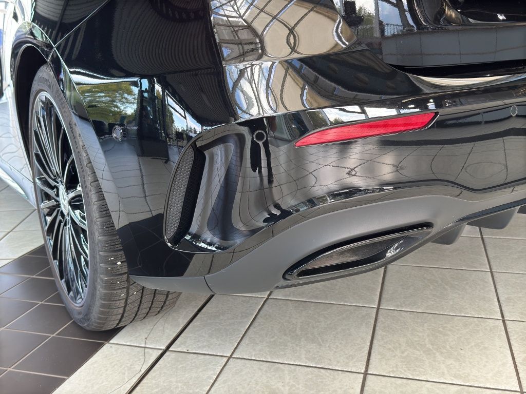 Fahrzeugabbildung Mercedes-Benz A 200 AMG Line AMG*Night*Navi*PDC*ParkAss*RFK
