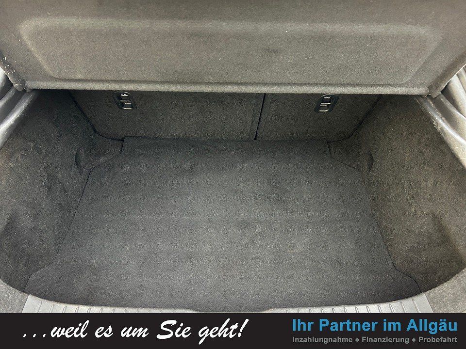 Fahrzeugabbildung Mazda 3 SKY-X 186 SELECTION DESIGN/PREM-P 1HD 360+BOSE