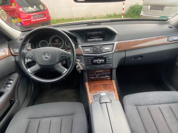 Mercedes E 200 - 6