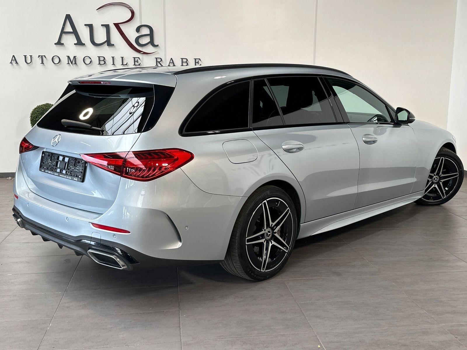 Fahrzeugabbildung Mercedes-Benz C 220 d T 4Matic AMG-Line NAV+LED+AHK+DISTRONIC