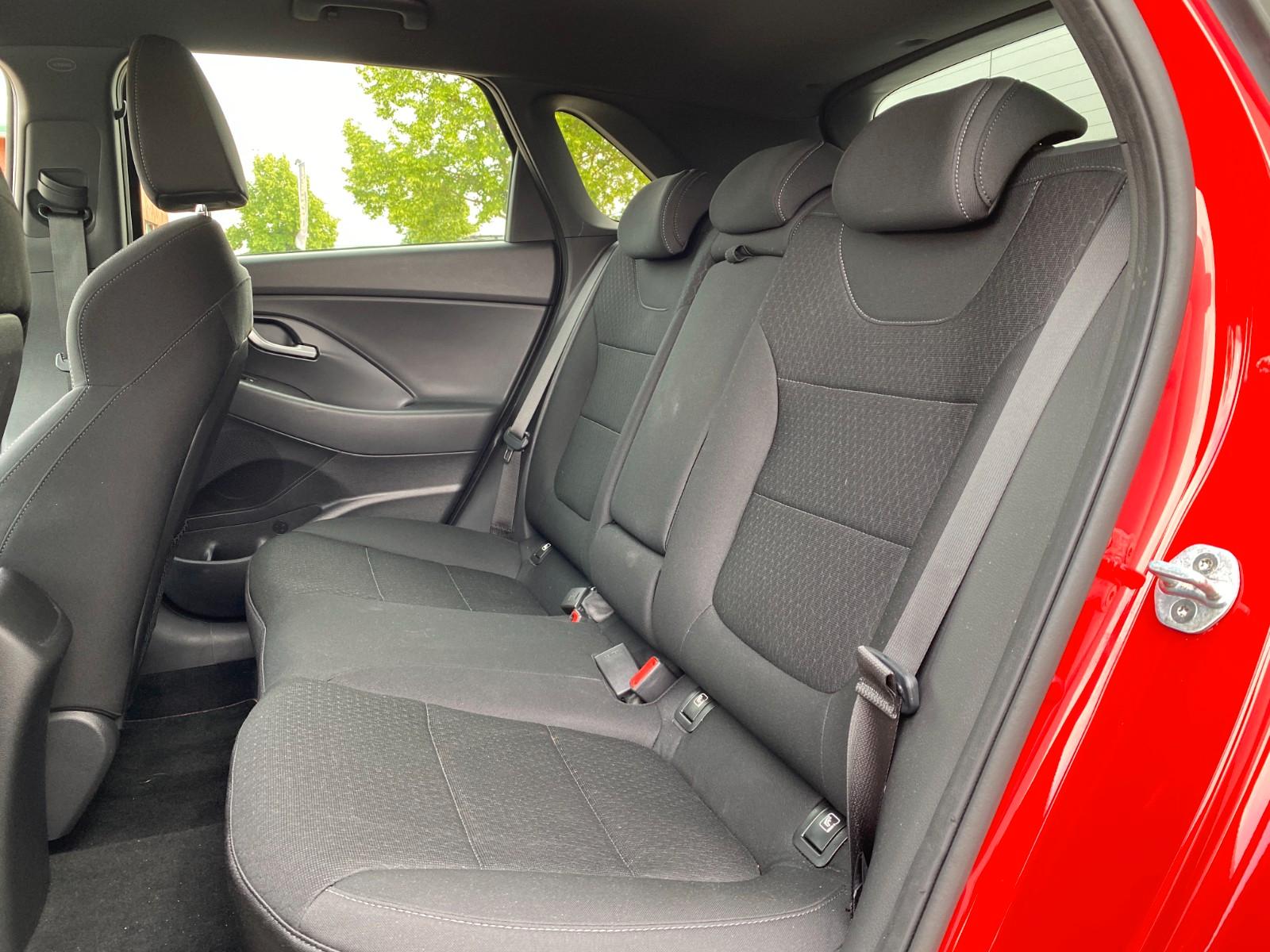 Hyundai i30 N LINE CAR PLAY SITZ-LENKRAD-HZG SCHECKHEFT