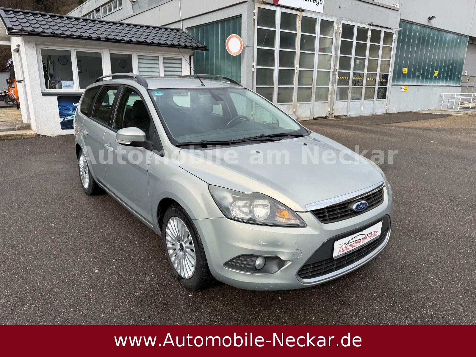 Ford Focus 2009 — interior