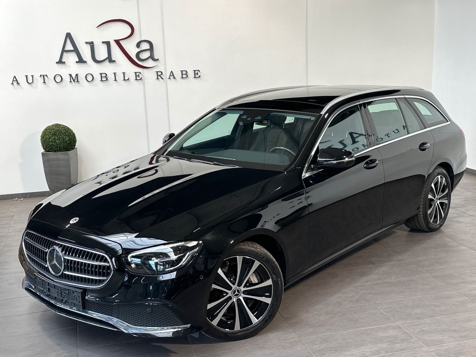 Mercedes-Benz E 300 de T Avantgarde NAV+LED+PANO+ACC+18ZOLL imagem 2