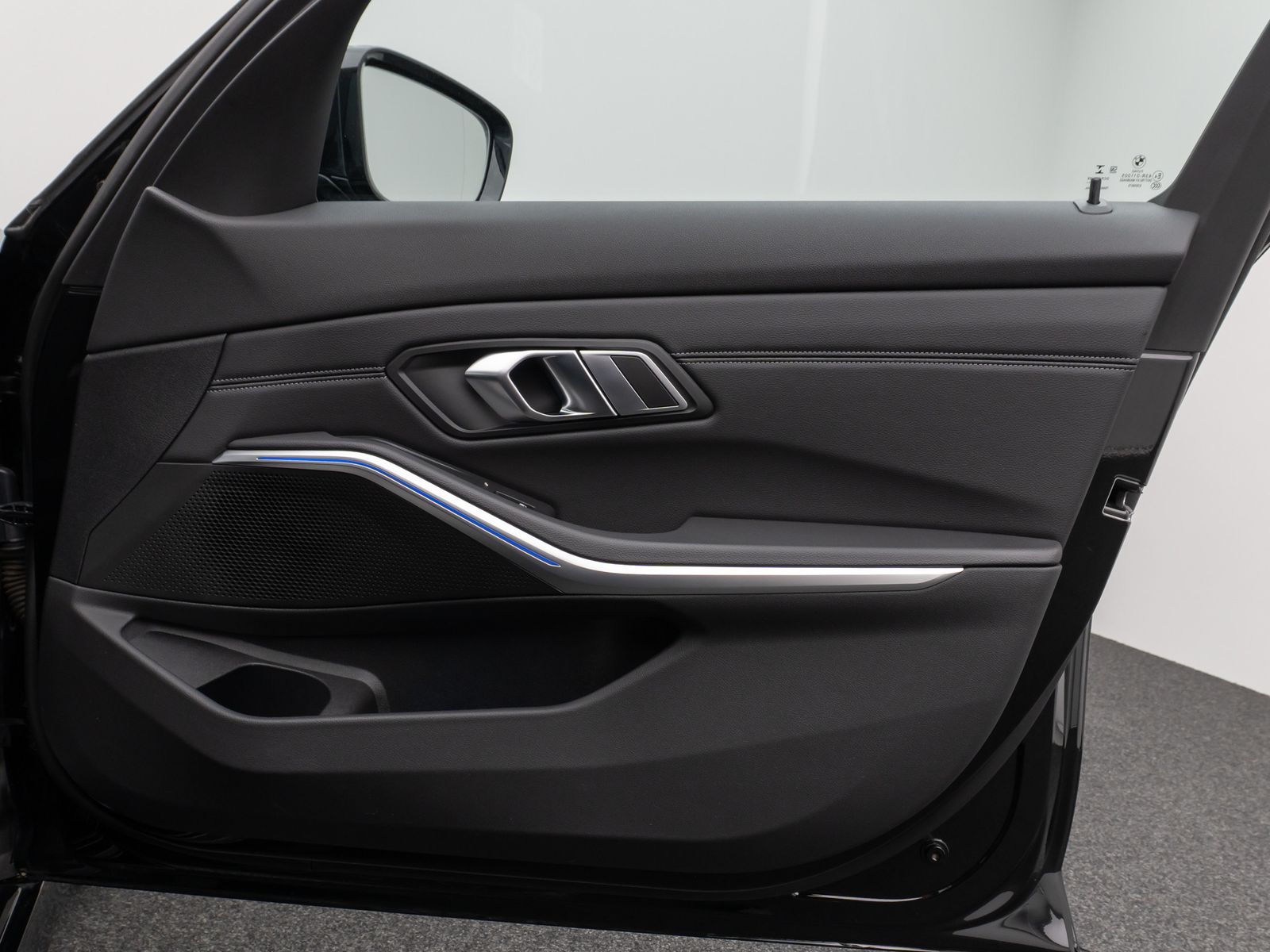 Fahrzeugabbildung BMW 320d SportLine DAB PDC Geschwindigkeitsreg Alarm