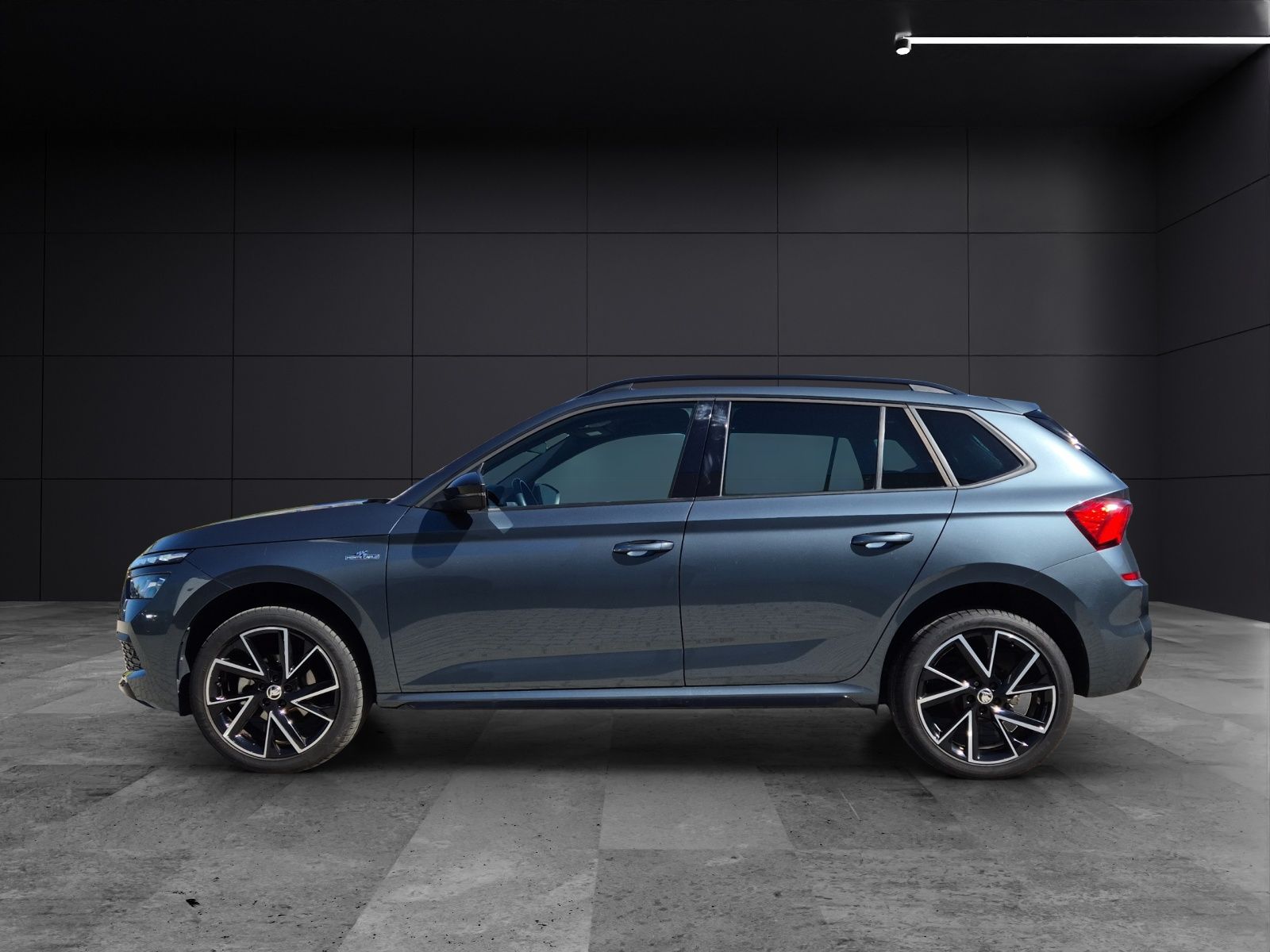 Fahrzeugabbildung SKODA Kamiq TSI Monte Carlo LED Navi Pano AID RFK SH b
