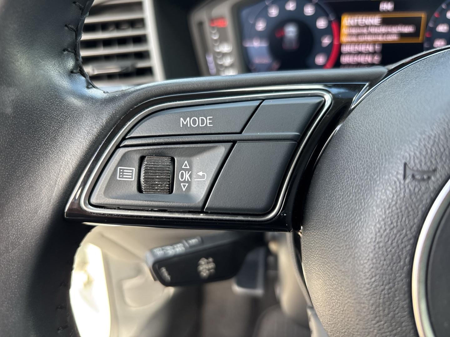 Audi A1 advanced TFSI 1.0 Sportback t Apple CarPlay