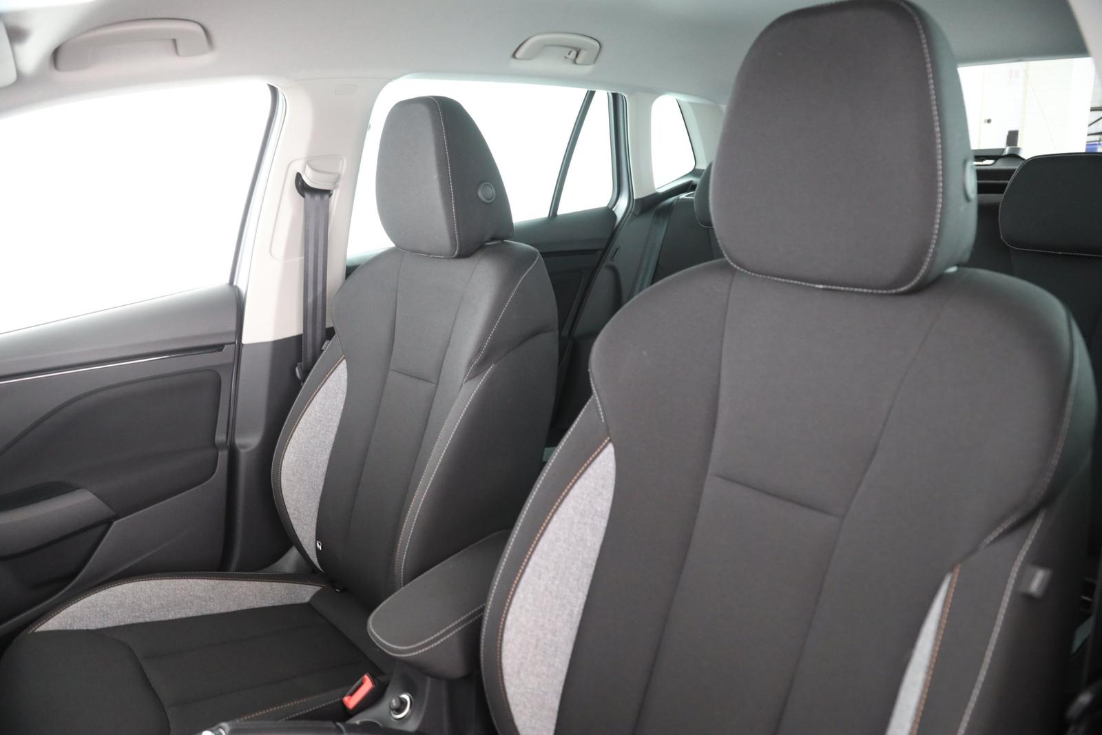 Skoda Kamiq 1.5 TSI DSG TOUR | LED | AHK | SITZH. |