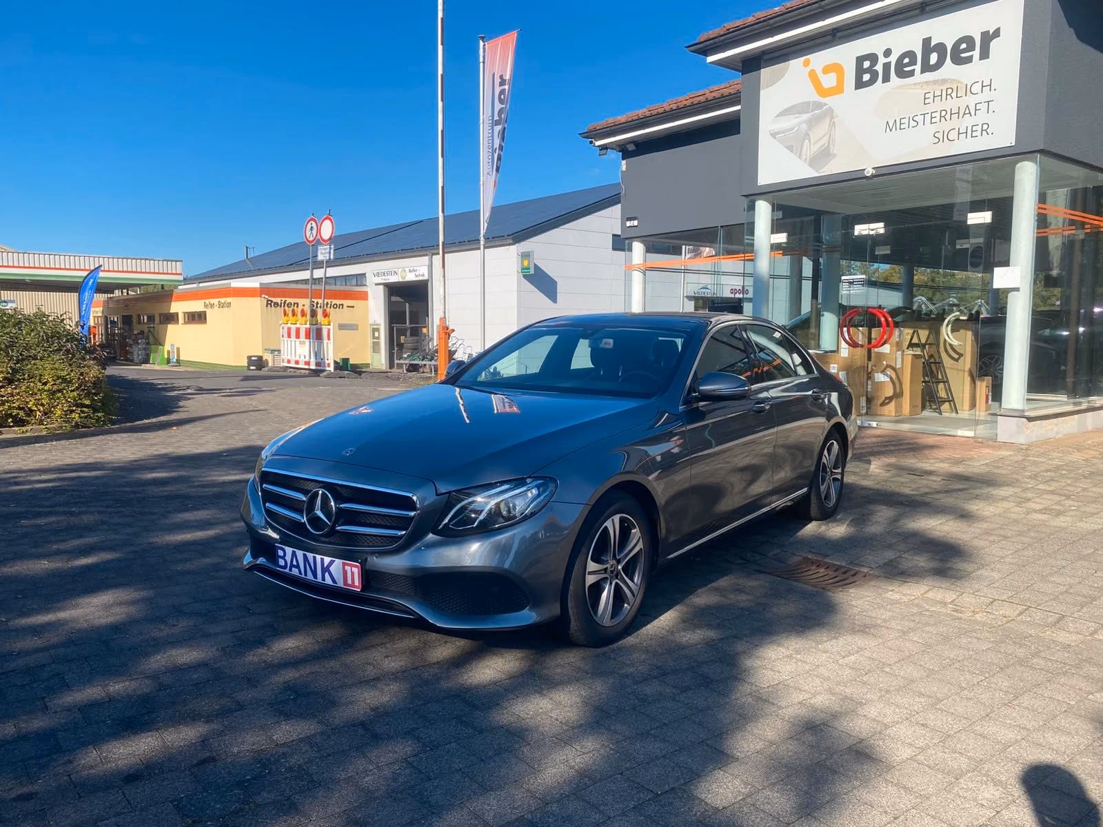 Mercedes-Benz E 200 E Limousine E 200