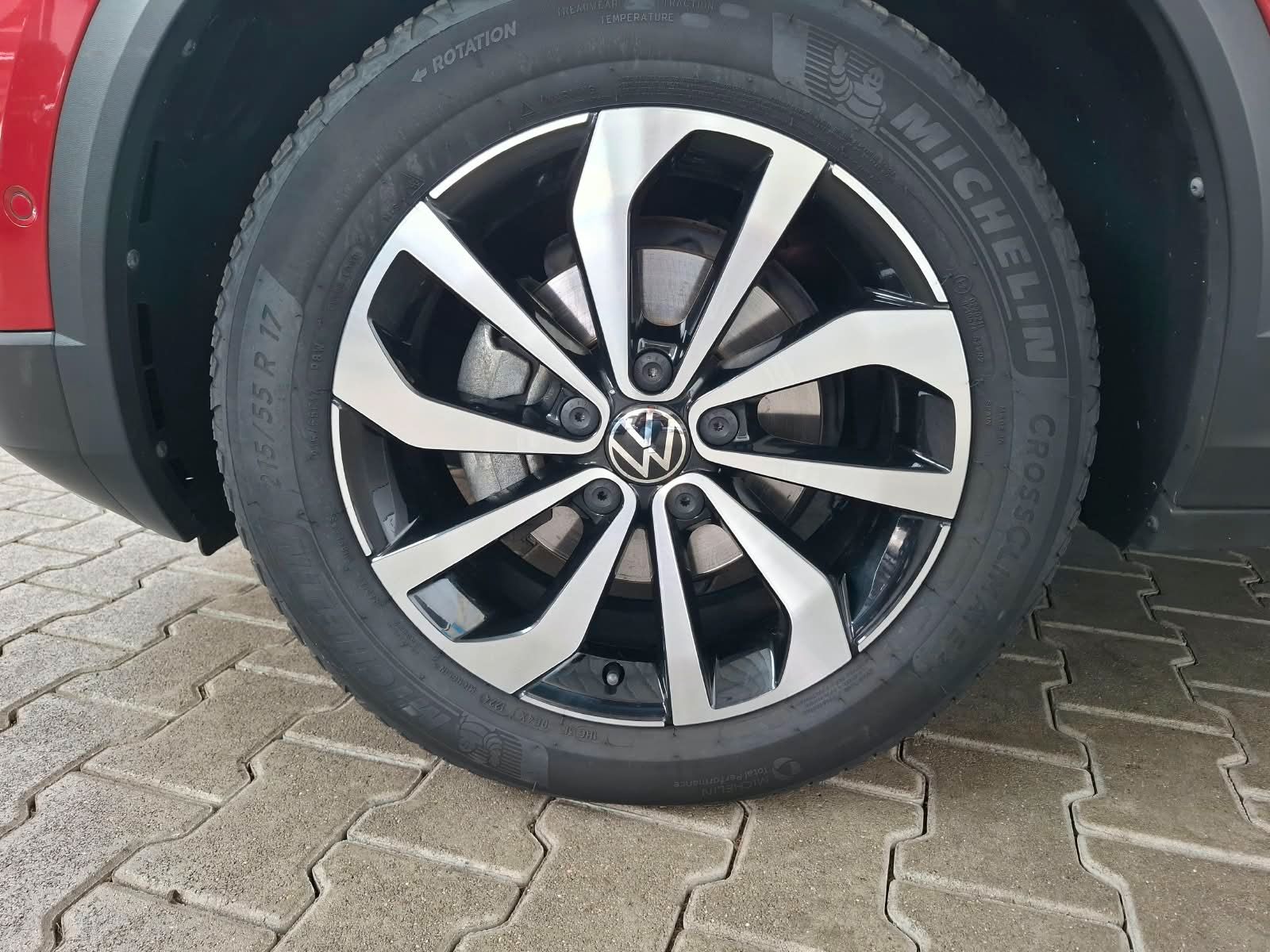 Fahrzeugabbildung Volkswagen T-Roc Style 1,5 TSI DSG +ACC+LED+IQ.Drive+Kamera