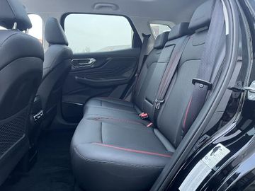 Bild 13 BAIC Beijing X75 DAB - ACC - Panoramadach - CarPlay -