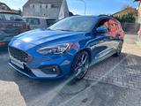 Ford Focus Turnier ST LED NaviSHZ LHZ B&O Kamera top - Ford Focus: Blau, ST