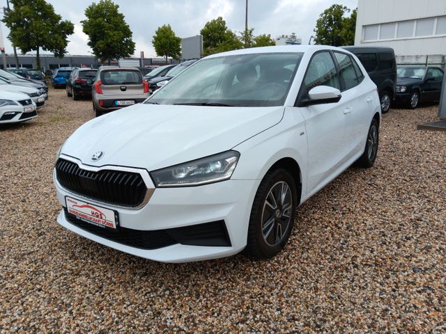 Skoda Fabia Tour Klima Navi Bluetooth DAB LED Sitzheiz