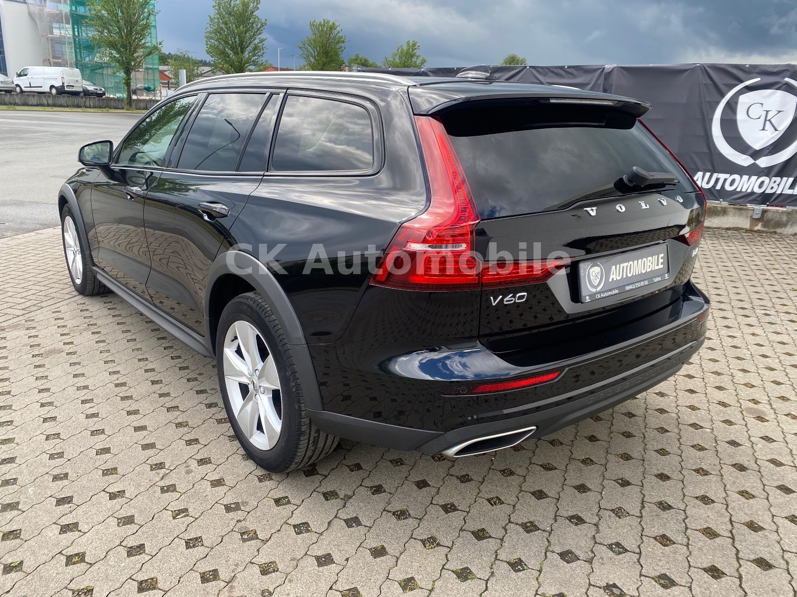 Fahrzeugabbildung Volvo V60 D4 CrossCountry Pro AWD/Navi/BLIS/Kamera/LED