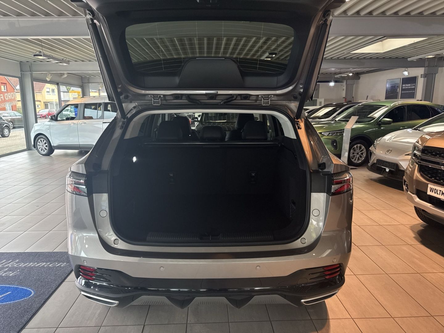 Fahrzeugabbildung MG HS Hybrid+ Luxury TOP FINANZ*  versch. Farben