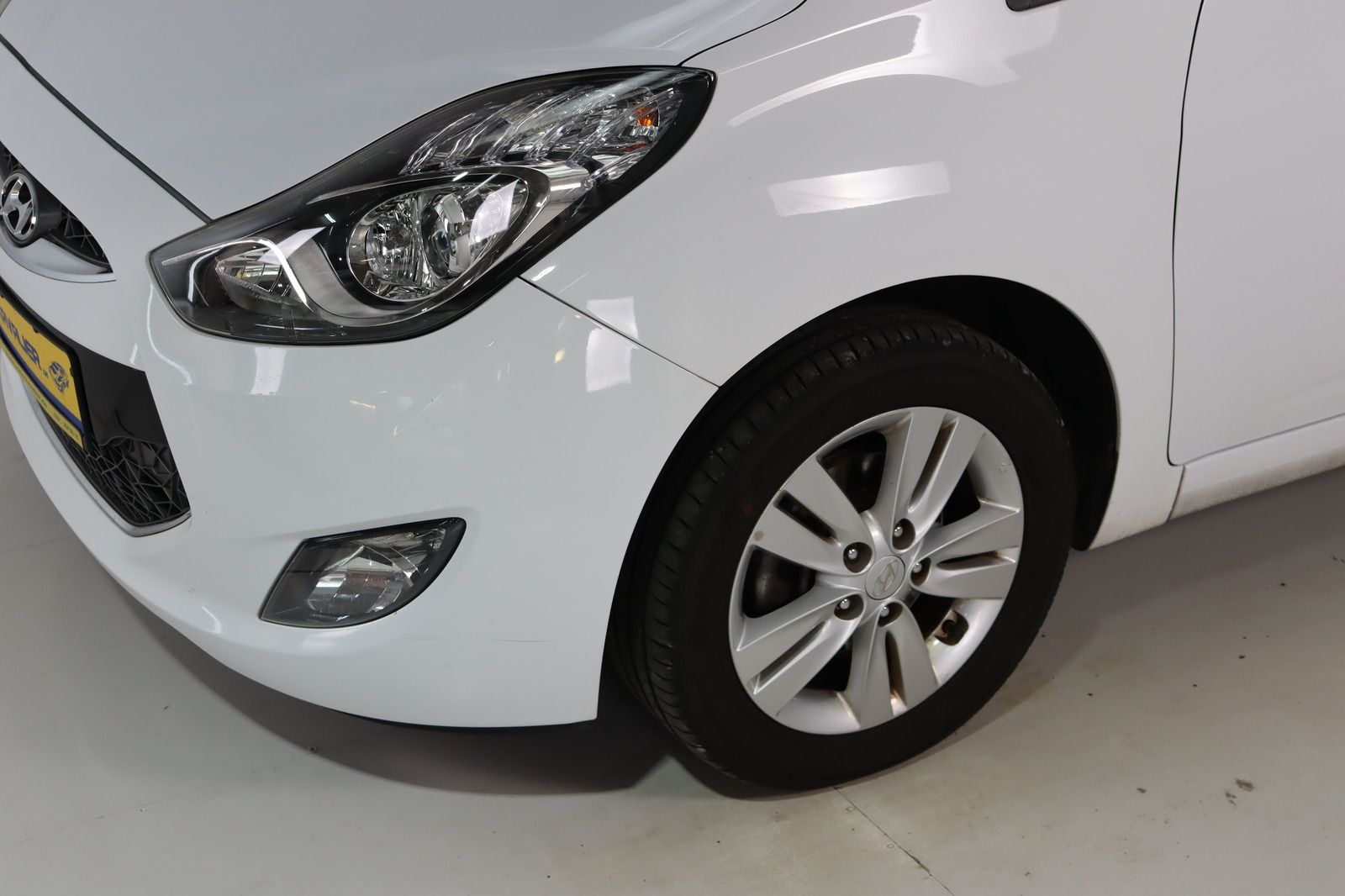 Fahrzeugabbildung Hyundai ix20 * HU/AU bis 06.2028 * 8-fach bereift Comfor