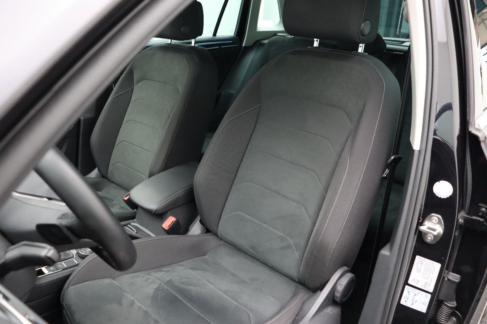 Fahrzeugabbildung Volkswagen Tiguan 2.0 Elegance 4Motion