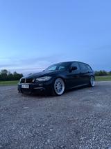 BMW 330d Touring LCI/N57/M-Paket/Pano/S-Ahk/Schalter - BMW 330 aus 2009: D