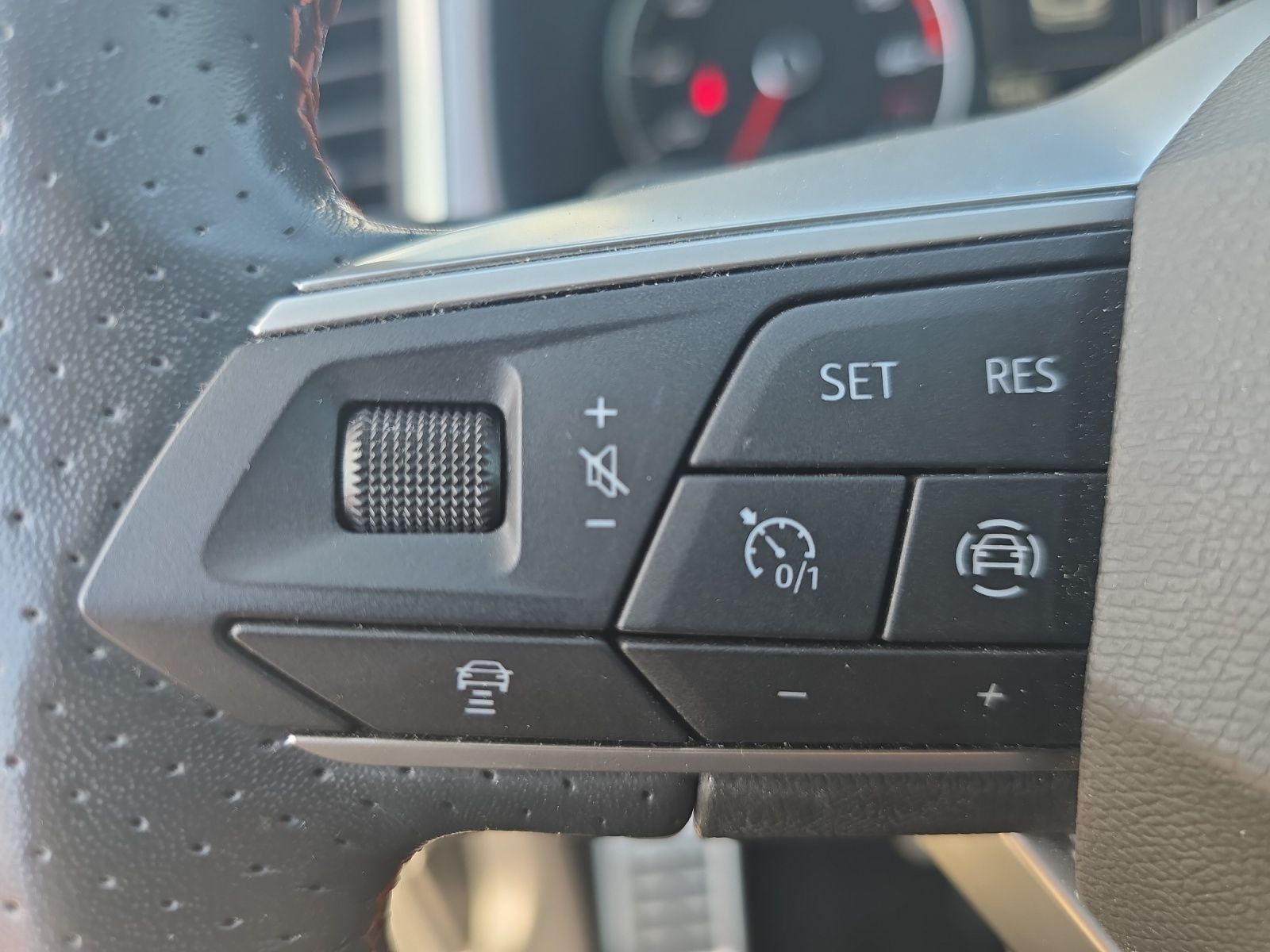 Fahrzeugabbildung SEAT Ateca FR 2.0 TSI 4Drive DSG KAMERA KLIMA NAVI