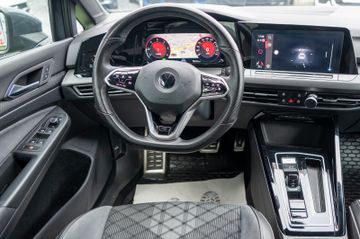Fahrzeugabbildung Volkswagen Golf VIII Variant R-Line ACC|KAM|SPUR|VIRUTAL.