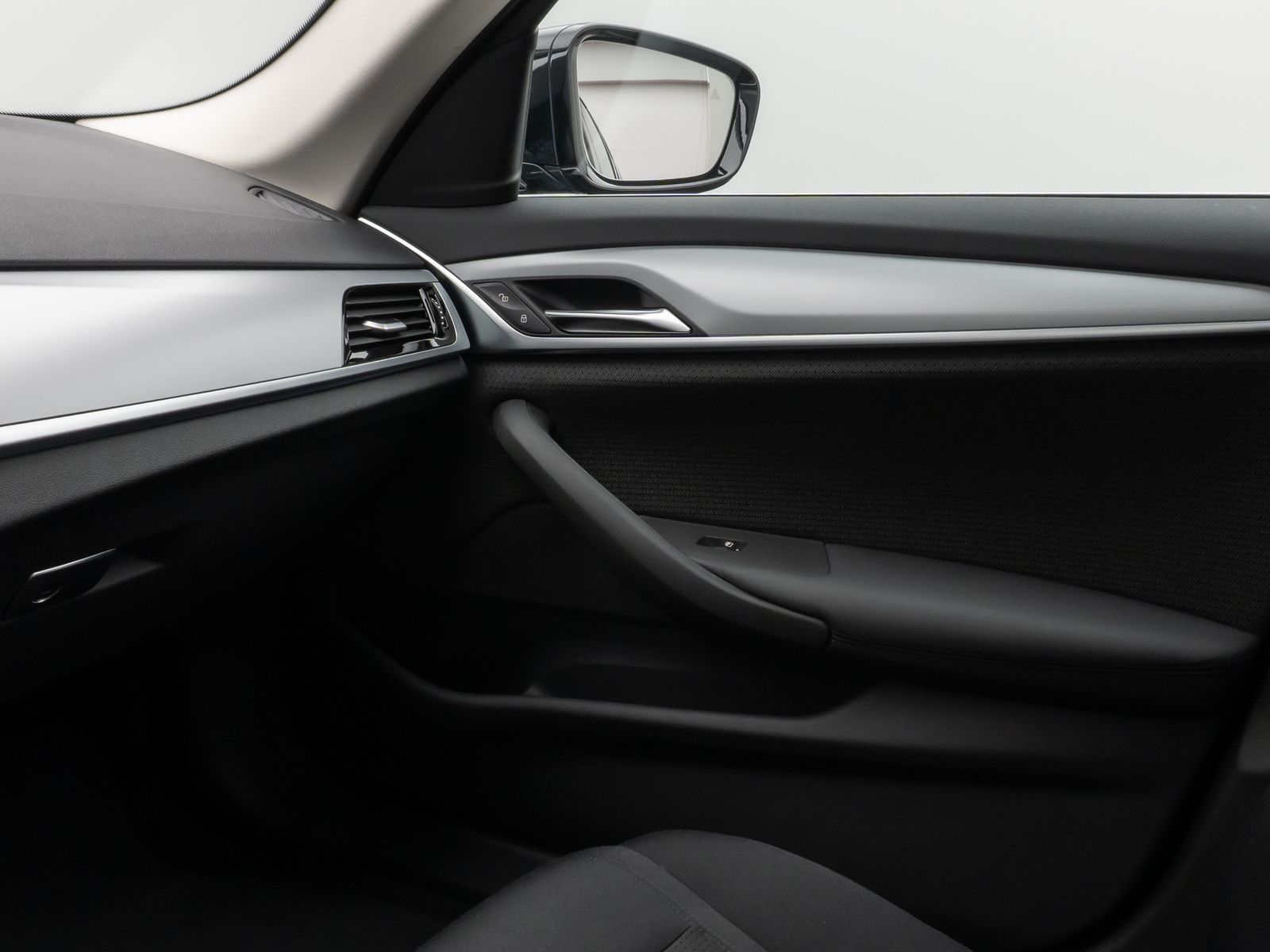 Fahrzeugabbildung BMW 520e Kamera DAB Sport Klima-4Zonen Alarm ParkAss