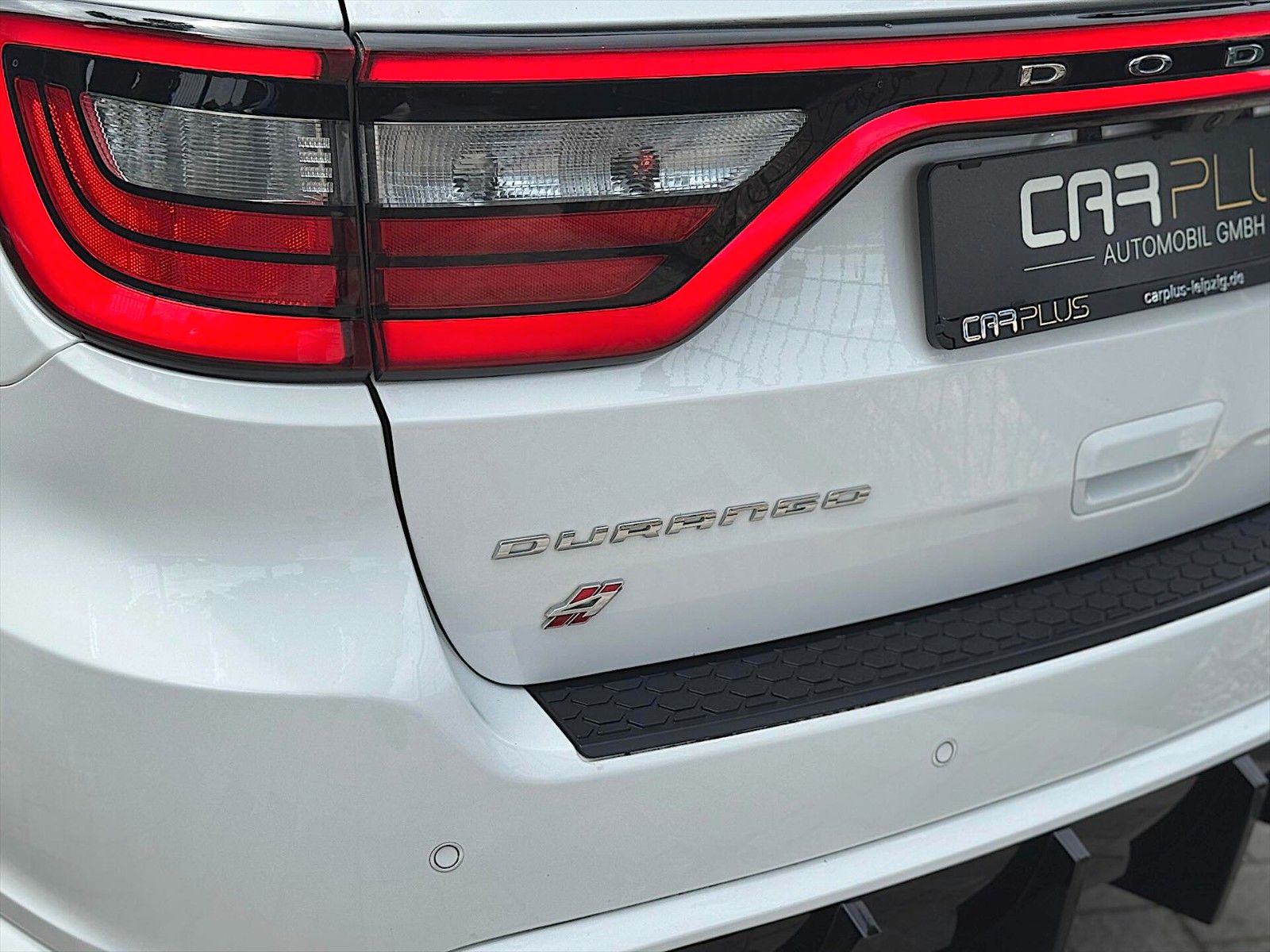 Fahrzeugabbildung Dodge Durango 5.7 V8 SRT 4x4 Night Modell 22 LED - 19%