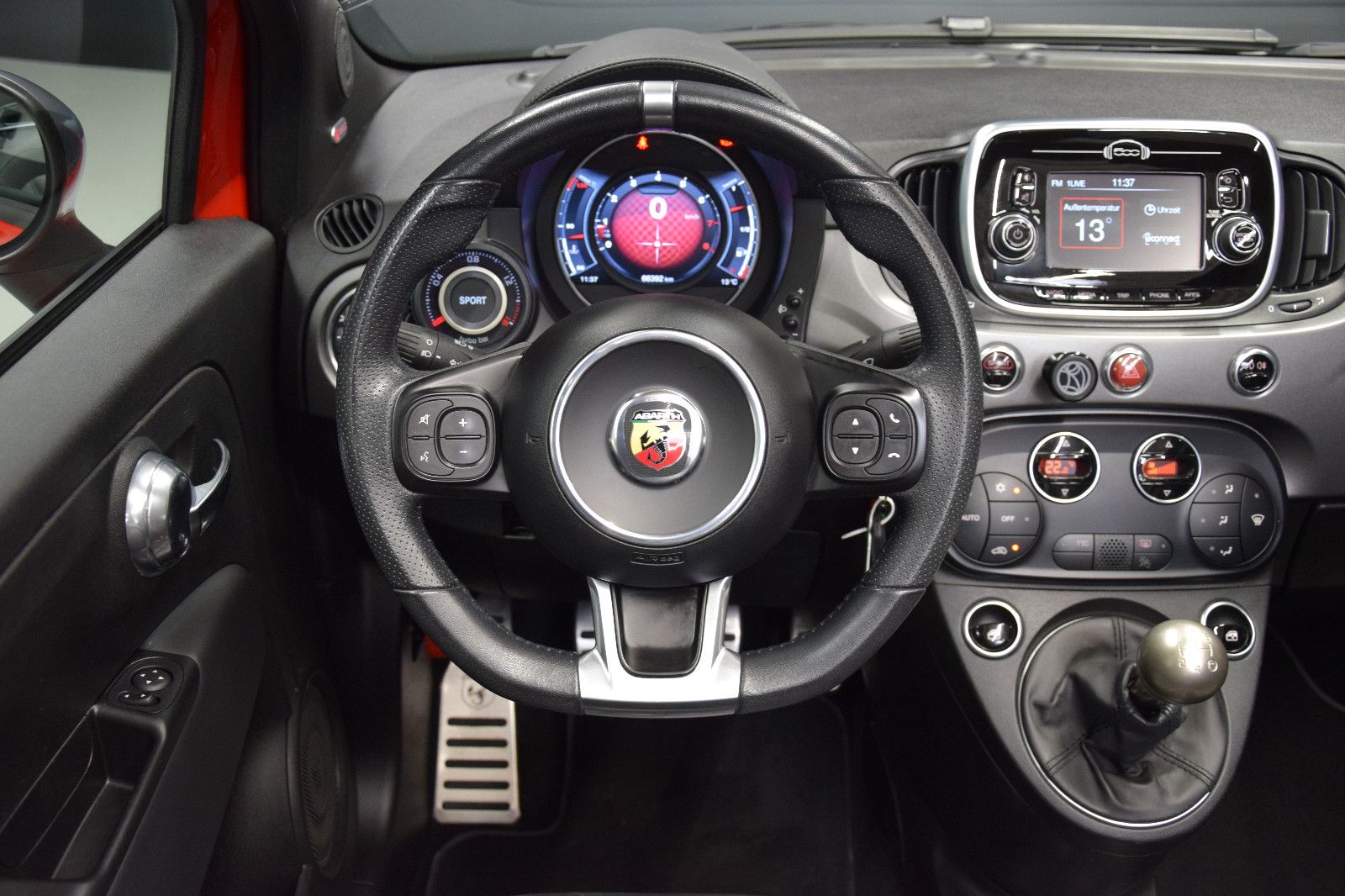Fahrzeugabbildung Abarth 595 C Turismo Facelift Leder beats PDC UConnect