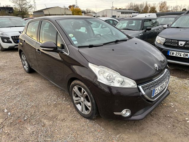 Peugeot 208 1.6 Allure e-HDi FAP 92 Stop&Start