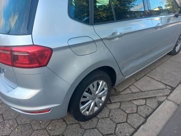 Volkswagen Golf - 10