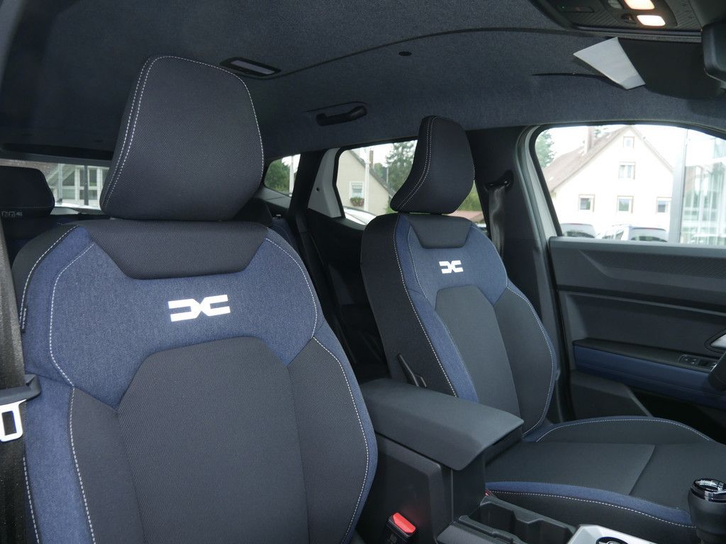 Fahrzeugabbildung Dacia Duster Journey TCe 130 4x4