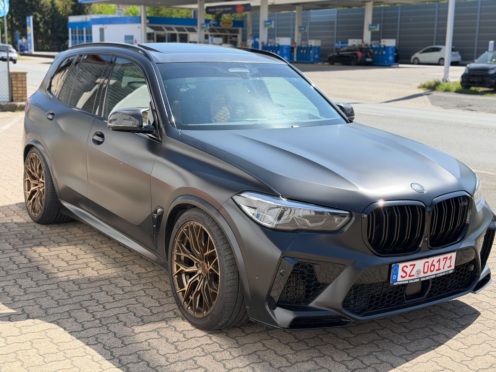 BMW X5 M Competition Akrapovic Paket SKY W&S PANO foto 3