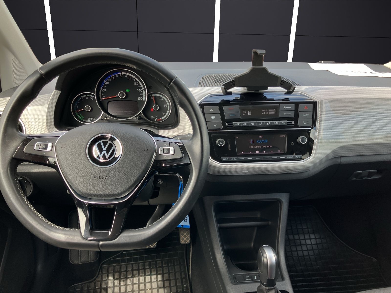 Fahrzeugabbildung Volkswagen e-up! Style Plus SHZ DAB+ Ambiente Klima